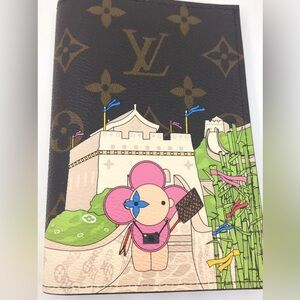 Louis Vuitton passport holder Great Wall limited edition